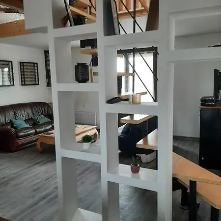 Maison Proche Gare Et Commodites Отель 3*