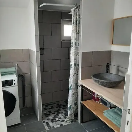 Отель Maison Proche Gare Et Commodites